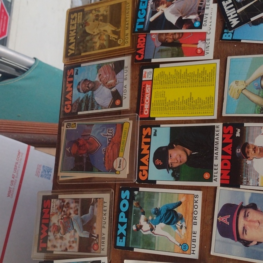Vintage Baseball Trading Cards Collection - Picture 4 of 7